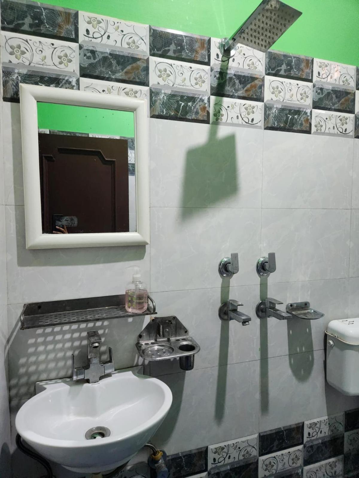 Manik Guest House Rishīkesh Buitenkant foto